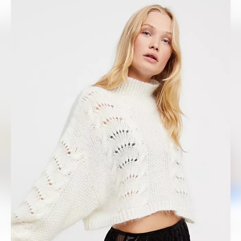 Free People NWOTs Cropped Sweater